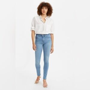 LEVI’S 311 Ladies Women’s Size 26 Denim Shaping Skinny Blue Jeans